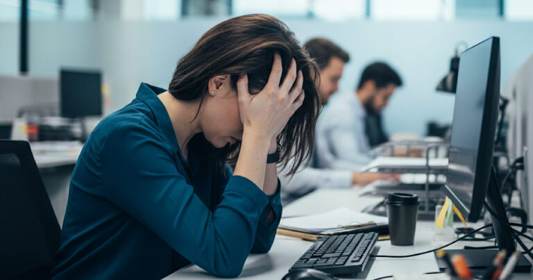 Burn-out : 4 phases pour comprendre et guérir l'épuisement